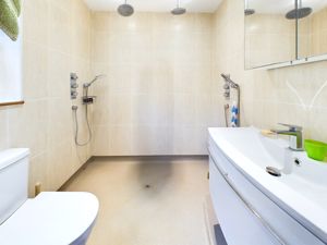 WET ROOM- click for photo gallery